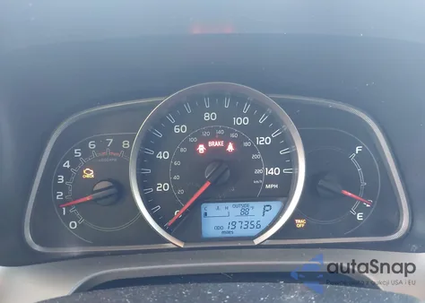 2013 Toyota Rav4 Xle z USA, uszkodzony, nr VIN JTMWFREV8D5001441